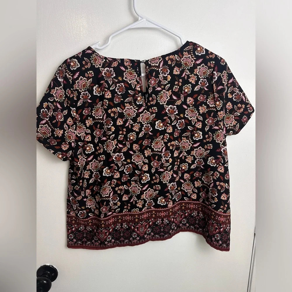 Lightweight crop pink multicolor floral blouse size L #1171 - Picture 4 of 7